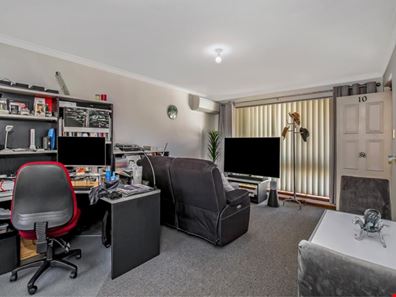 10/10 Hefron Street, Rockingham WA 6168