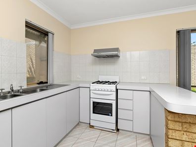 4/54 Hubble Street, East Fremantle WA 6158