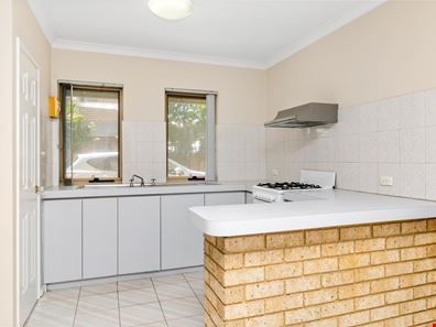 4/54 Hubble Street, East Fremantle WA 6158