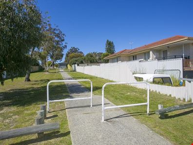 24a Keeley Way, Girrawheen WA 6064