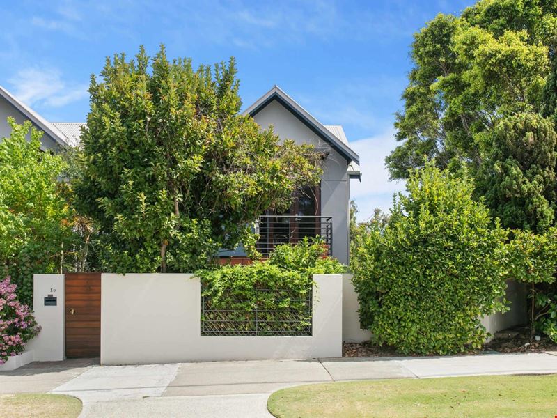 1/2 Quintilian Road, Mount Claremont WA 6010