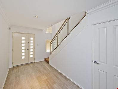 2/7 Wynyard Street, Yokine WA 6060