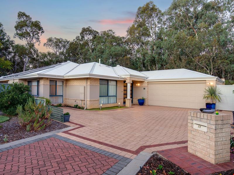 20 Dardanup Green, Gwelup WA 6018