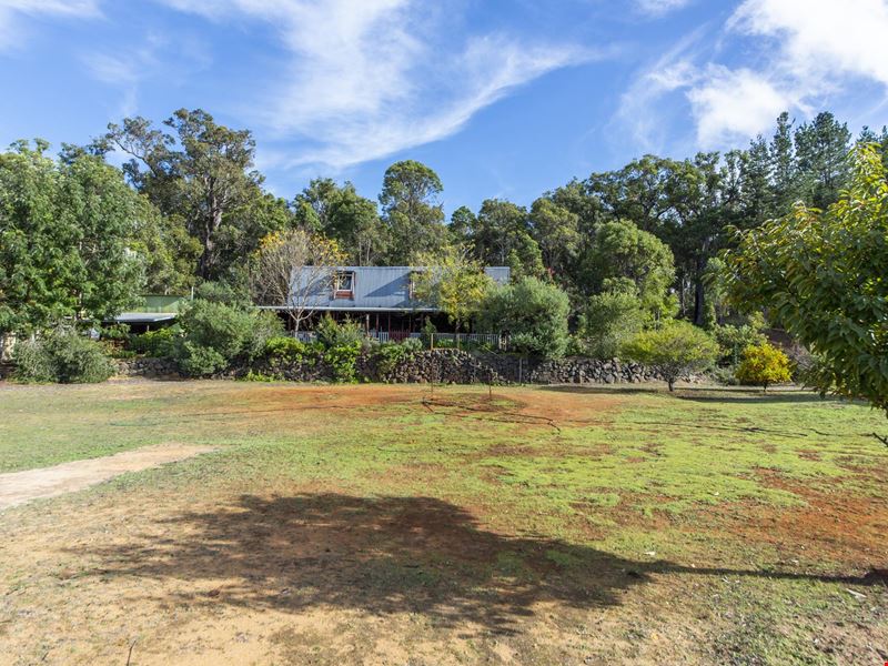 112 Johnston Road, Nannup WA 6275