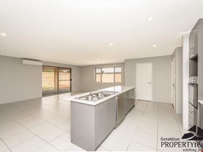 21 Mistral Crest, Glenfield WA 6532