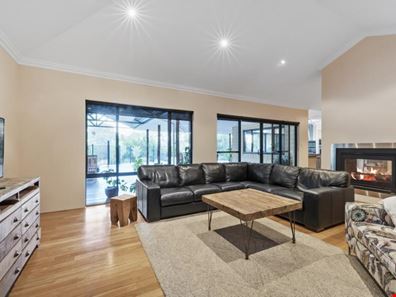 2 Estuary Heights Place, Bouvard WA 6211