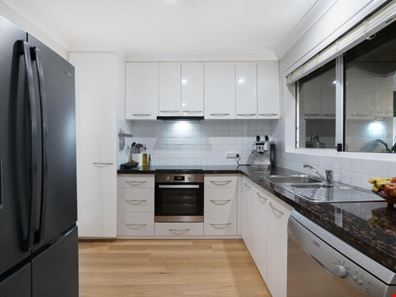 8/52 Matheson Road, Applecross WA 6153