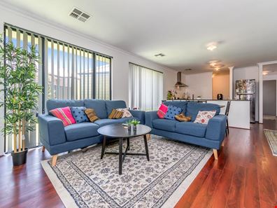 16 Mandalup Road, Haynes WA 6112