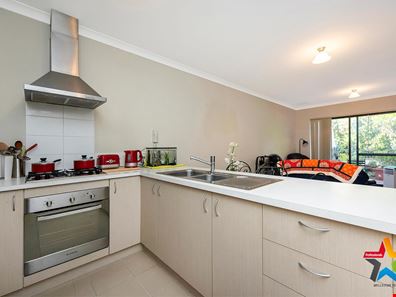 67/45 Elvire Street, Viveash WA 6056