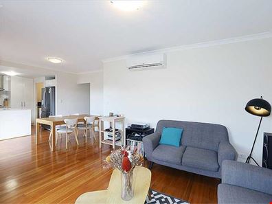 2/10 Leonard Street, Victoria Park WA 6100