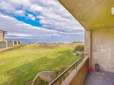 2/173 Ocean Drive, South Bunbury WA 6230