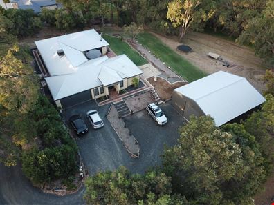11 Craigie Drive, Roelands WA 6226