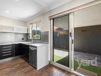 8/4 Petra Street, Palmyra WA 6157