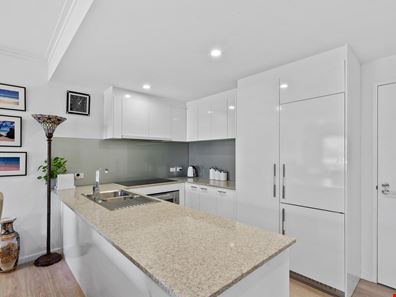 14/150 Boardwalk Boulevard, Halls Head WA 6210