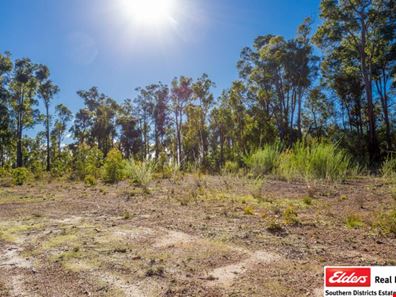 1 Cunningham Cres, Collie WA 6225