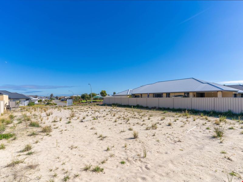 137 Barbarossa Drive, Caversham WA 6055