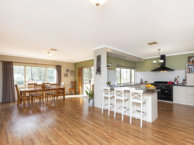 109 Cockatoo Drive, Bindoon WA 6502