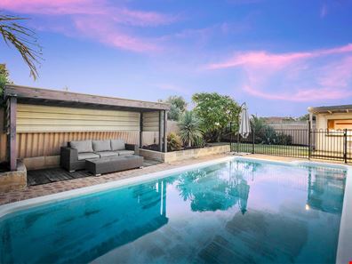 12 Derwent Place, Lynwood WA 6147