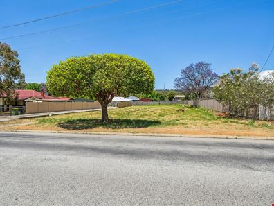 10 Bullarra Road, Greenmount WA 6056
