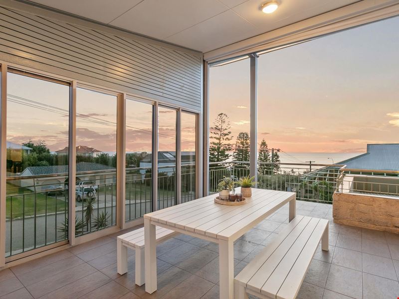 9A Margaret Street, Watermans Bay WA 6020