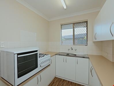 25/80-82 Henley Street, Como WA 6152