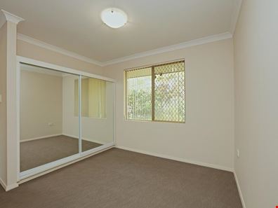 25/80-82 Henley Street, Como WA 6152