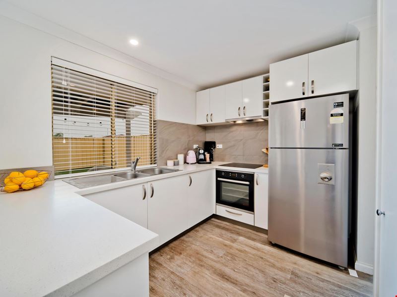 16/9 Kidbrooke Way, Kingsley WA 6026