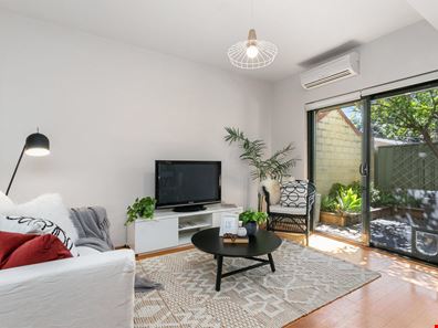 4/17 Troy Terrace, Daglish WA 6008