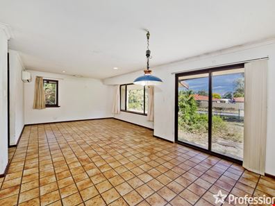 75 Freeland Way, Eden Hill WA 6054