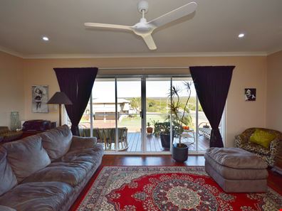 60 Gantheaume Crescent, Kalbarri WA 6536