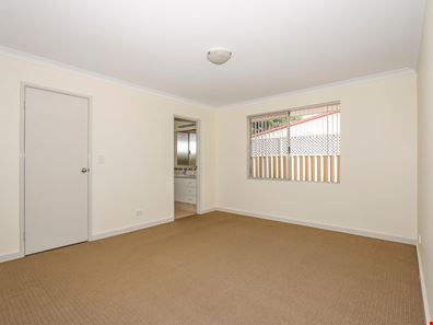 15A Parkfield Road, Kelmscott WA 6111