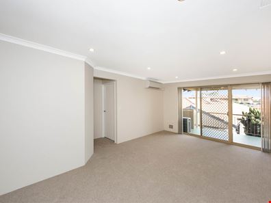 72/39 Elizabeth Street, Cloverdale WA 6105