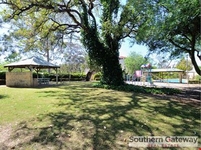 23/2 Pengilly Road, Orelia WA 6167