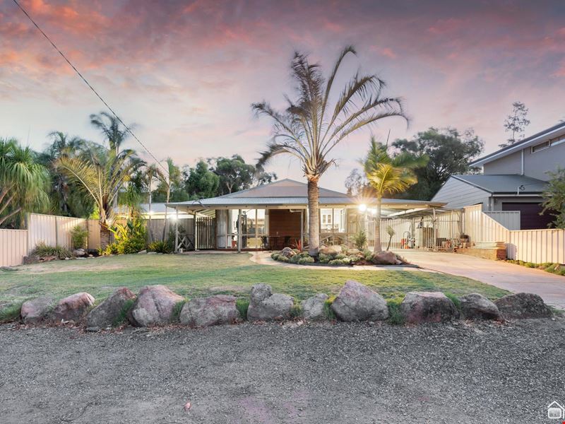 71 Brookton Highway, Mount Nasura WA 6112