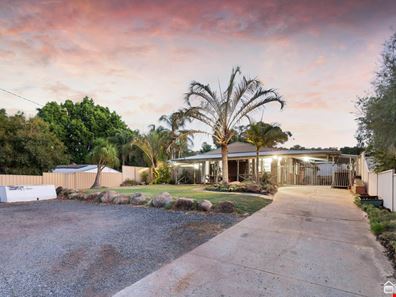 71 Brookton Highway, Mount Nasura WA 6112
