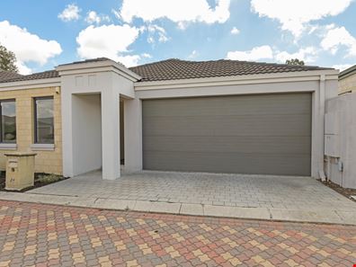 22/26 Churchill  Green, Canning Vale WA 6155