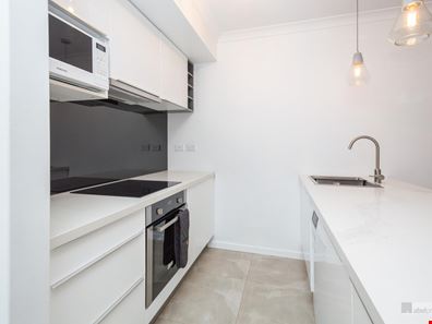 25 Pinegrove Mews, Currambine WA 6028