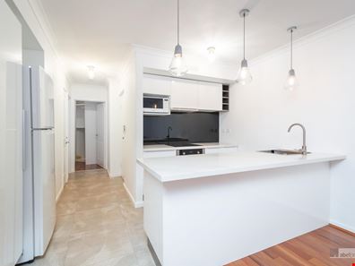 25 Pinegrove Mews, Currambine WA 6028