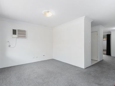 6/9 Lansing, Queens Park WA 6107