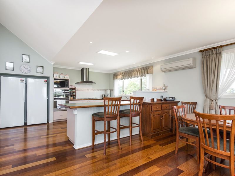 52 Cairn Crescent, Gingin WA 6503