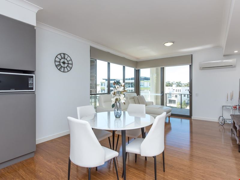 10/2 Dynevor Rise, Floreat WA 6014