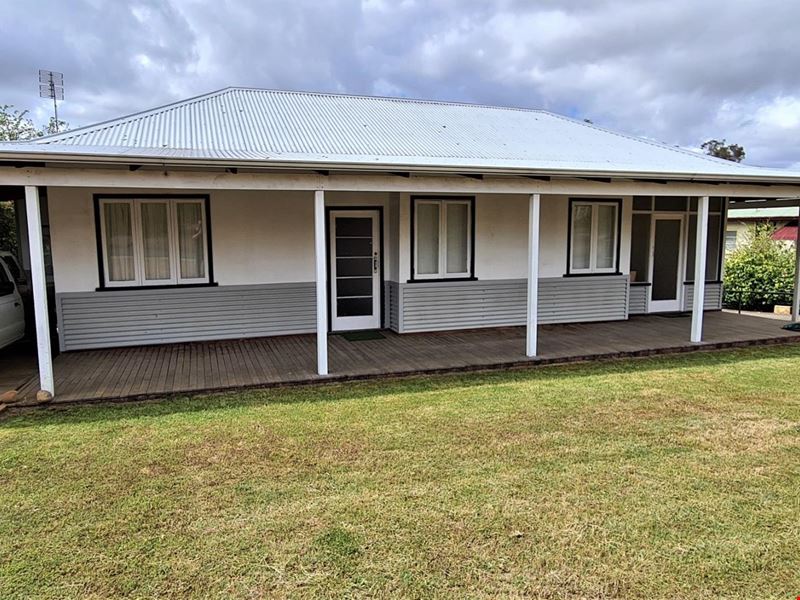 4 Forrest Street , Boyup Brook WA 6244