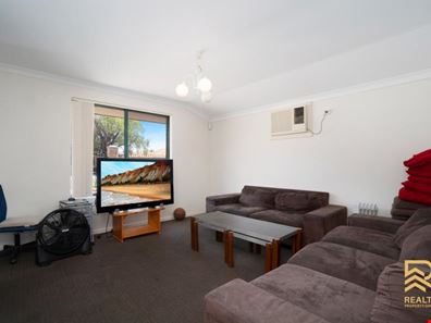 2/285-287 Wharf Street, Queens Park WA 6107