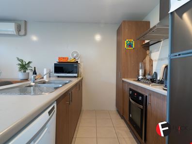 38 Nashville Loop, Currambine WA 6028
