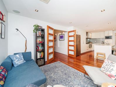 6A Laidlaw Street, Hilton WA 6163