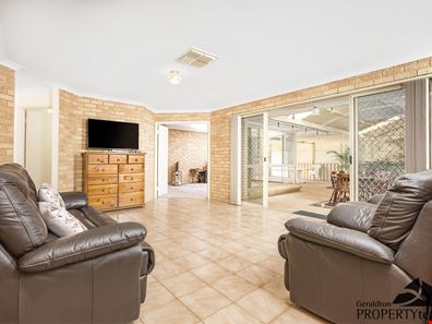 55 Sunnybanks Drive, Strathalbyn WA 6530