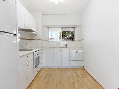 2/153 Esplanade, Rockingham WA 6168