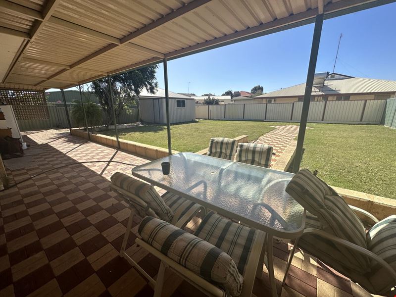 16 Ocean Drive, Port Denison WA 6525