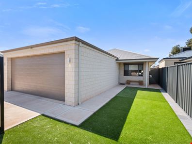 39 Salisbury Road, South Kalgoorlie WA 6430
