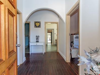 110 Burlong Road, Northam WA 6401